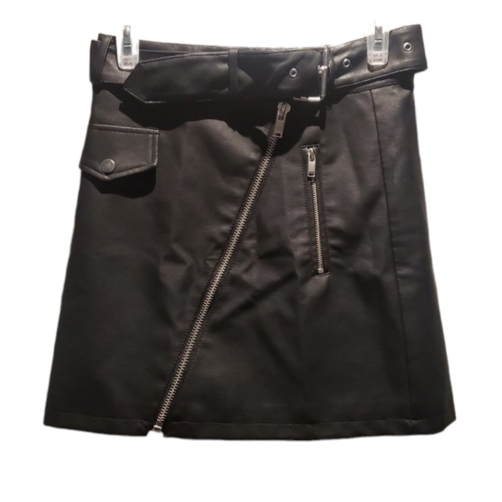 Forever 21 Size Small Faux Leather Biker Zip Front Belted Mini Skirt - Picture 12 of 12